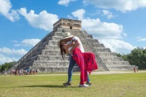 TOUR CHICHÉN ITZÁ + CENOTE IK KIL + IZAMAL