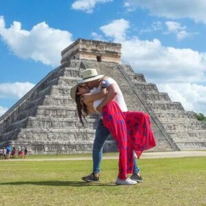 TOUR CHICHÉN ITZÁ + CENOTE IK KIL + IZAMAL